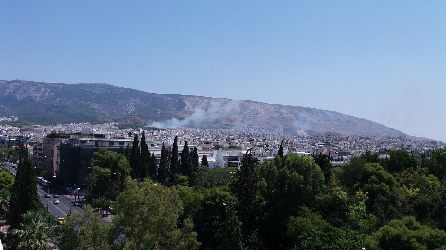 Σε ύφεση η πυρκαγιά κοντά στο σκοπευτήριο Καισαριανής