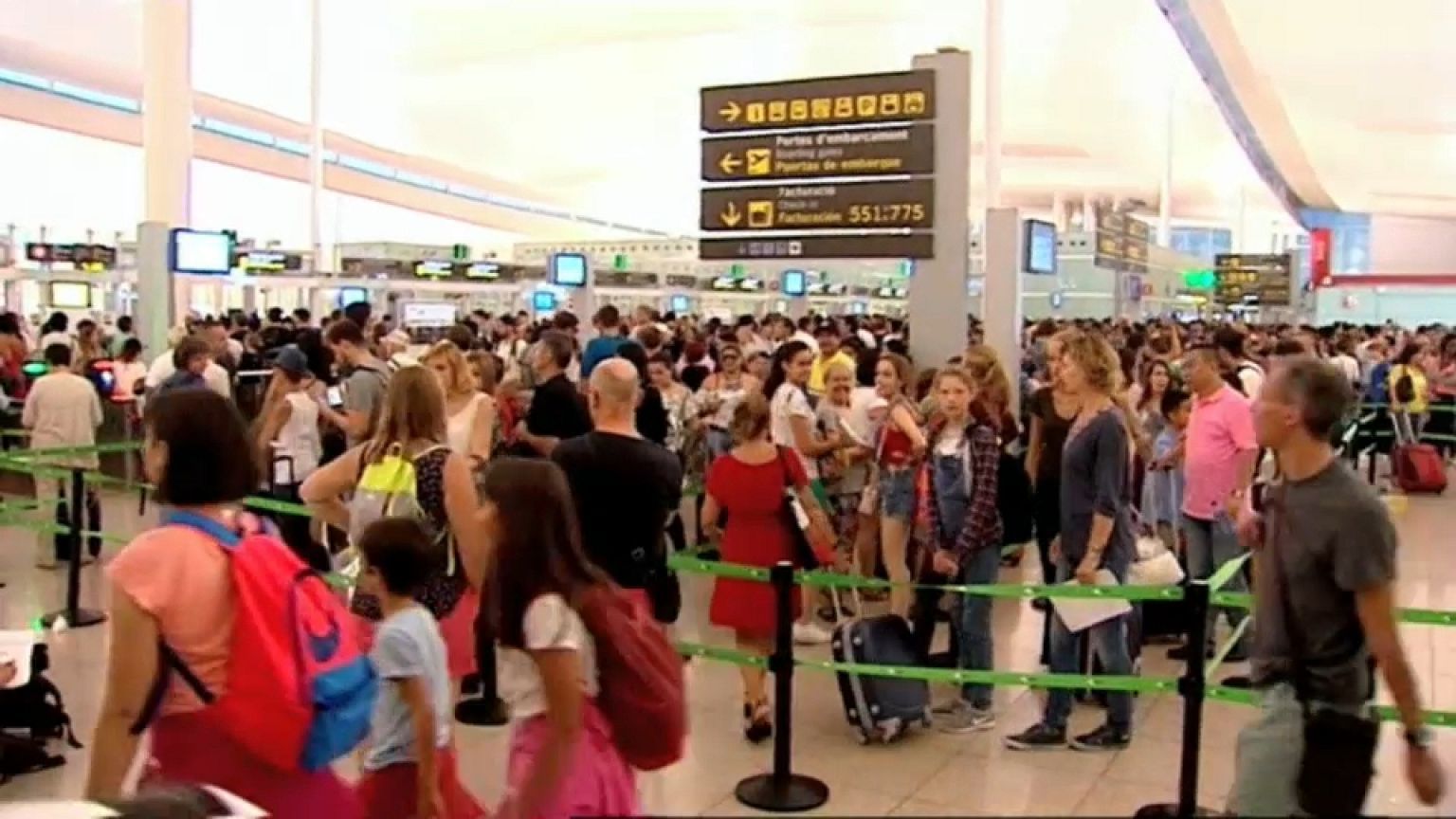 El Gobierno refuerza la presencia de la Guardia Civil en el aeropuerto de El Prat