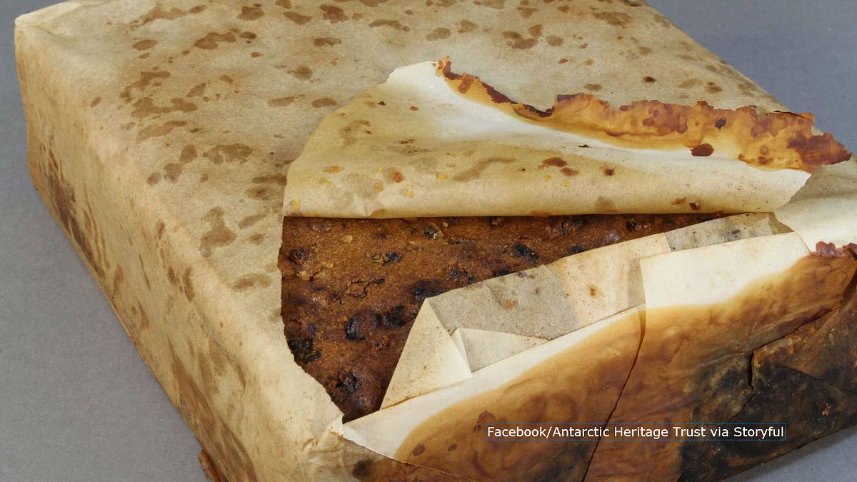106 Jahre alter Kuchen "perfekt erhalten" in Antarktis-Hütte gefunden