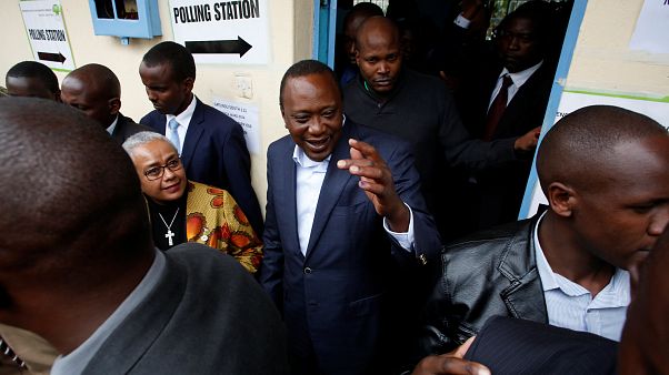 Temor a una ola de violencia en Kenia tras la reelección de Uhuru Kenyatta como presidente Temor a una ola de violencia en Kenia tras la reelección de Uhuru Kenyatta como presidente