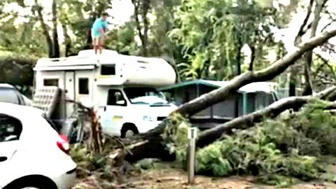 Unwetter in Italien: Tornado wütet bei Venedig