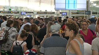 Barselona Havalimanı'nda özel güvenlik çalışanları grevde