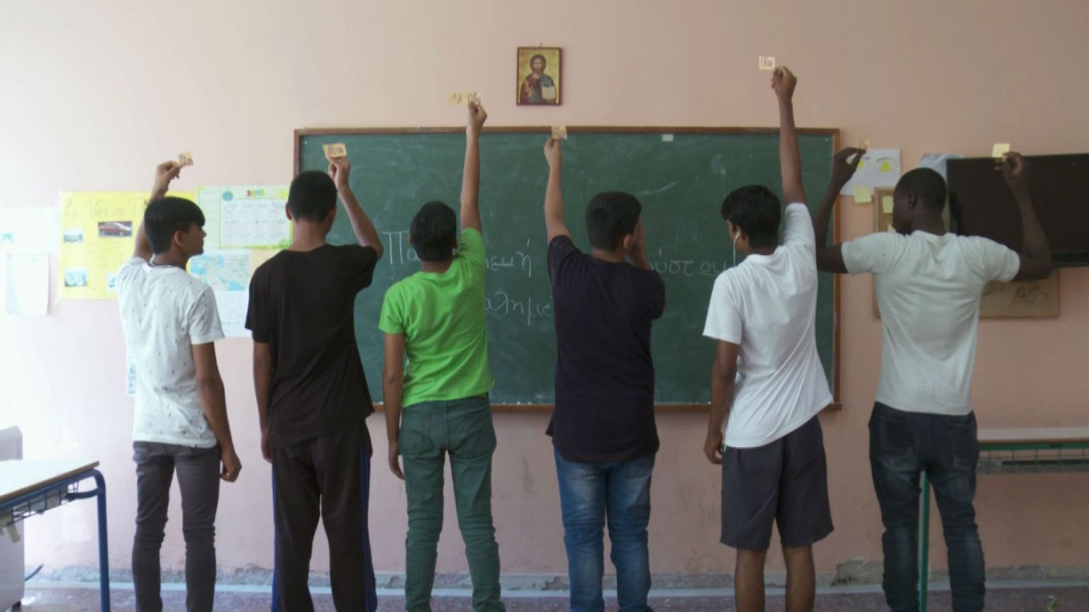 Atene: la scuola per rifugiati, che li aiuta ad avere una vita migliore