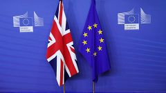 Former UK cabinet aid calls for new party to oppose Brexit