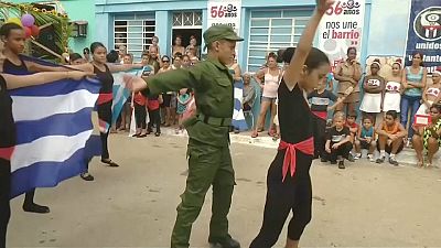 Küçük Kübalı Fidel Castro için evinde parti düzenledi