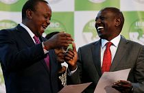 Reeleito, Kenyatta estende a mão à oposição