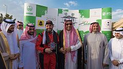 العلم السوري يرفع في السعودية