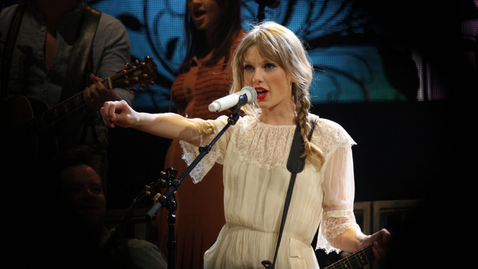Vorkämpferin Taylor Swift: 1 von 4 Frauen begrapscht und belästigt