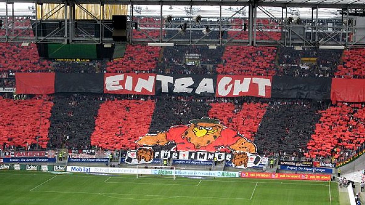 Gewalt nach dem Match: Eintracht-Frankfurt-Fan (42) in Lebensgefahr