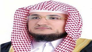 السعودية تحقق مع رجل دين طلب عدم الدعاء لفنان كويتي شيعي