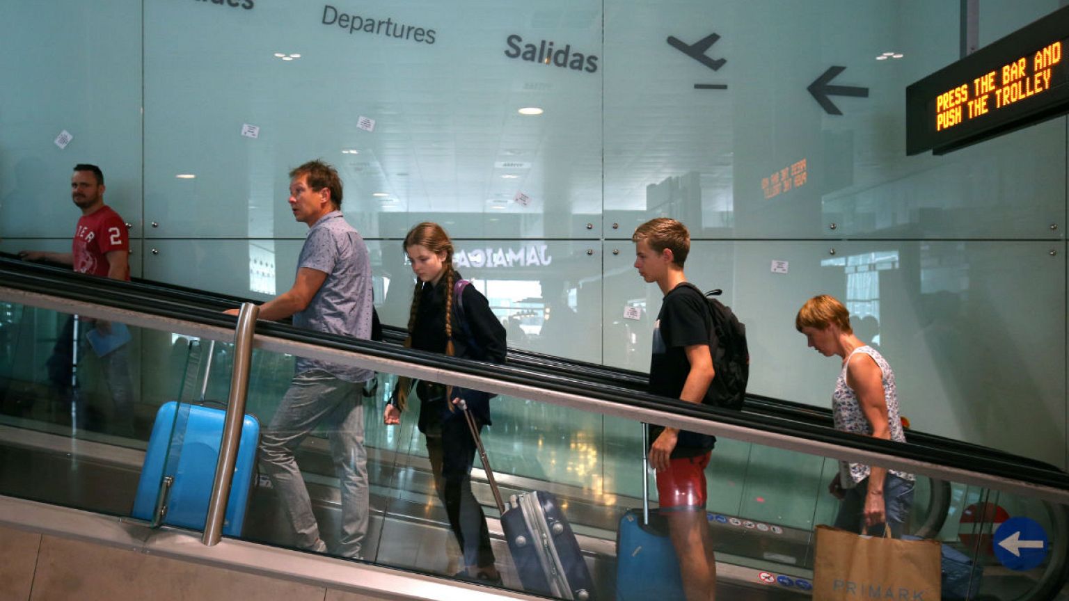 Huelga indefinida de los vigilantes de seguridad de Barcelona-El Prat