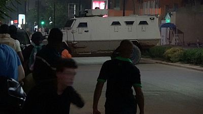 مقتل سبعة عشر شخصا واحتجاز رهائن في هجوم على مطعم تركي في واغادوغو