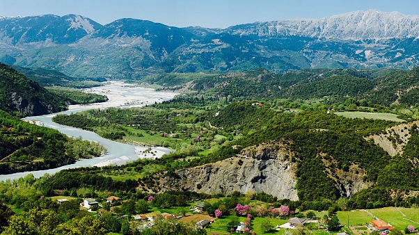 Οδοιπορικό στην «άγνωστη» Κοιλάδα του Αχελώου Οδοιπορικό στην «άγνωστη» Κοιλάδα του Αχελώου