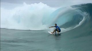 Wilson reina en las olas de Tahití