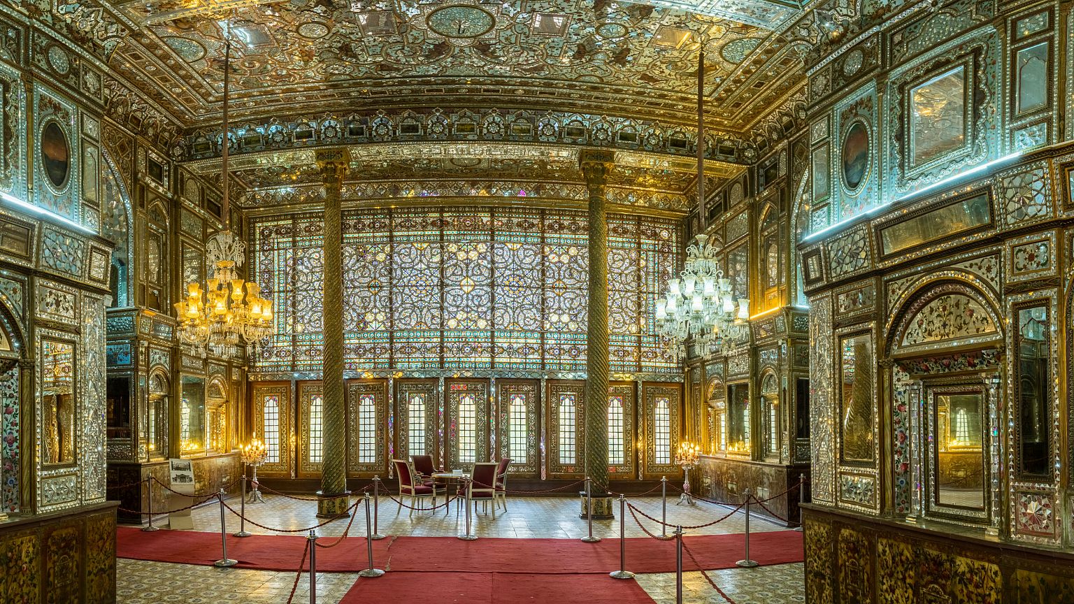 نمایشگاهی از زندگی آخرین پادشاه ایران در کاخ سعدآباد