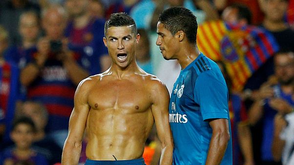 Ronaldo sancionado con 5 partidos de suspensión, lo que pone en peligro su participación en el partido de vuelta de la Supercopa Ronaldo sancionado con 5 partidos de suspensión, lo que pone en peligro su participación en el partido de vuelta de la Supercopa