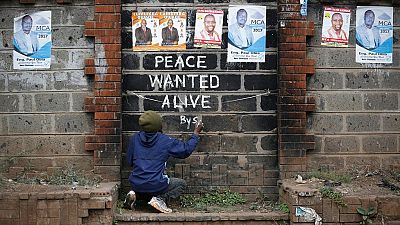 Au Kenya, des graffitis pour promouvoir la paix
