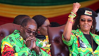 Afrique du Sud : après avoir "frappé'' deux jeunes filles, Grace Mugabe se présente à la police