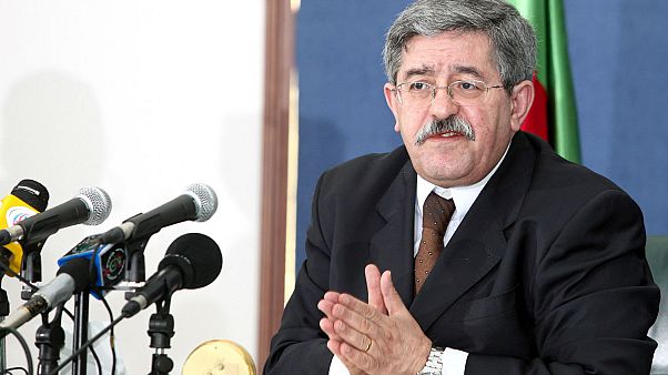 3 أشهر وكفى. الرئيس بوتفليقة يقيل عبد المجيد تبّون من رئاسة الوزراء ويعين أحمد أويحيى خلفا له 3 أشهر وكفى. الرئيس بوتفليقة يقيل عبد المجيد تبّون من رئاسة الوزراء ويعين أحمد أويحيى خلفا له