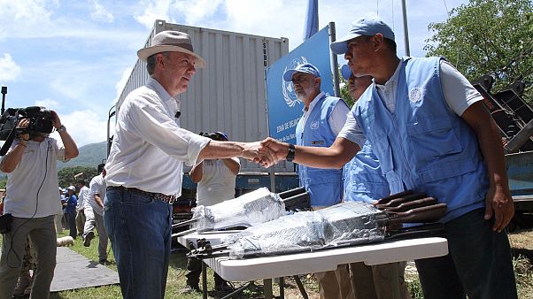 Kolumbien: FARC-Rebellen übergeben letzte Waffen Kolumbien: FARC-Rebellen übergeben letzte Waffen