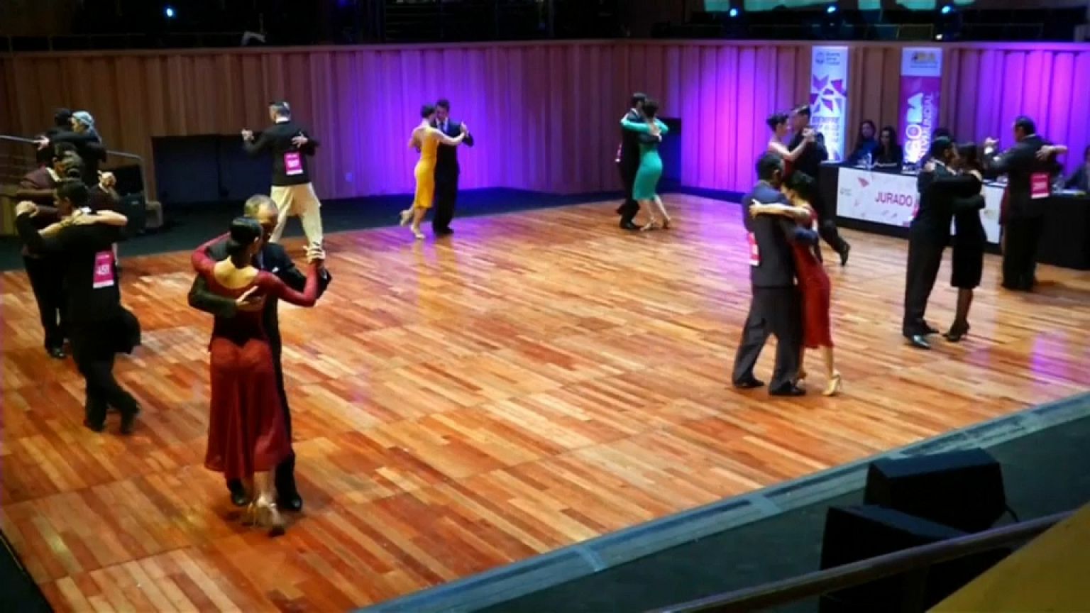 Buenos Aires se mueve a ritmo de tango