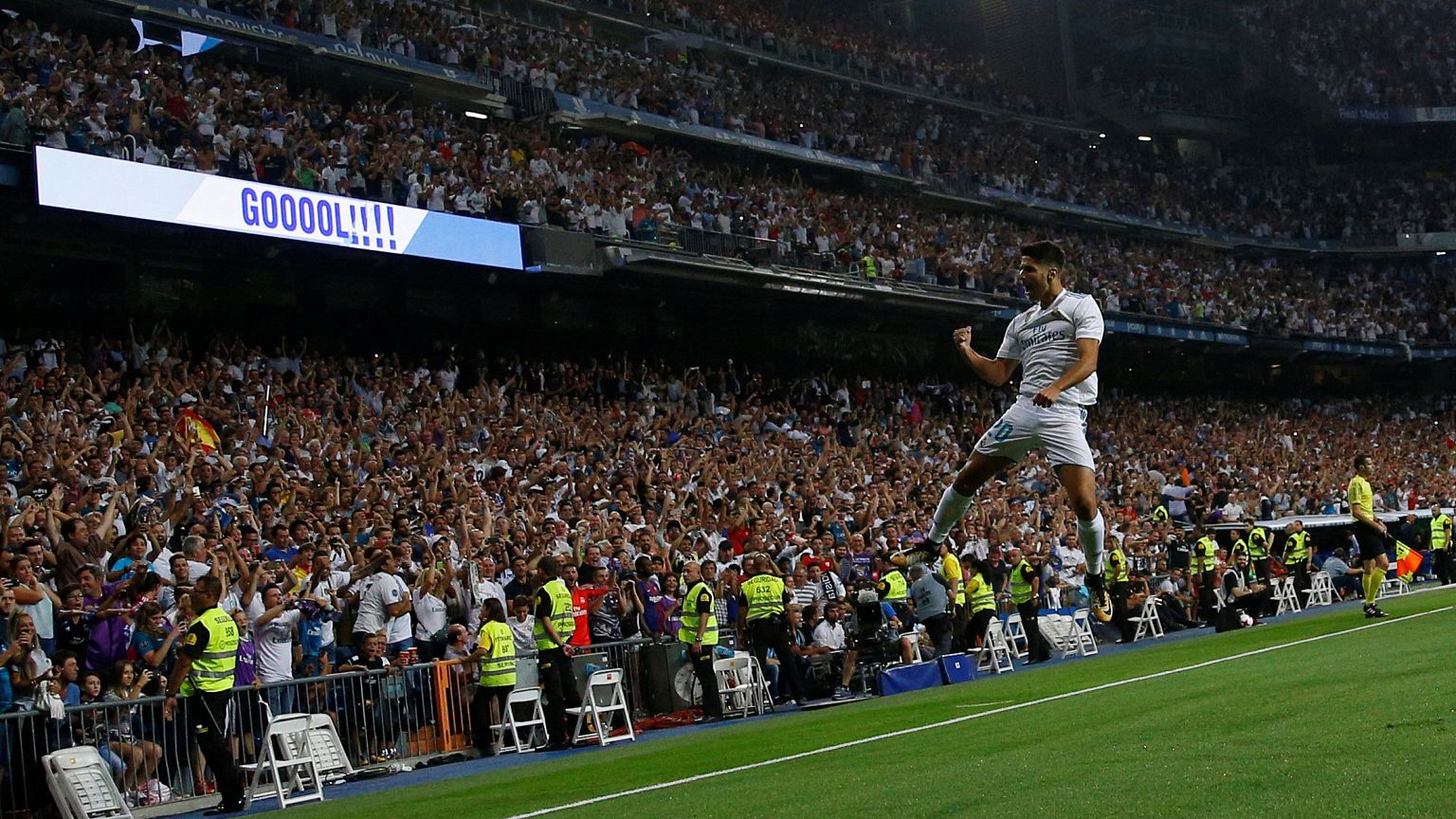 Real Madrid derrota o FC Barcelona e conquista Supertaça de Espanha