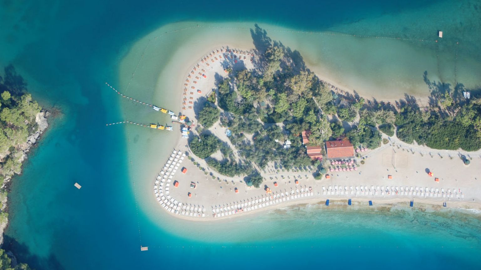 Bayram tatili 10 güne çıktı Fethiye Ölüdeniz'de yerli turist patlaması yaşandı