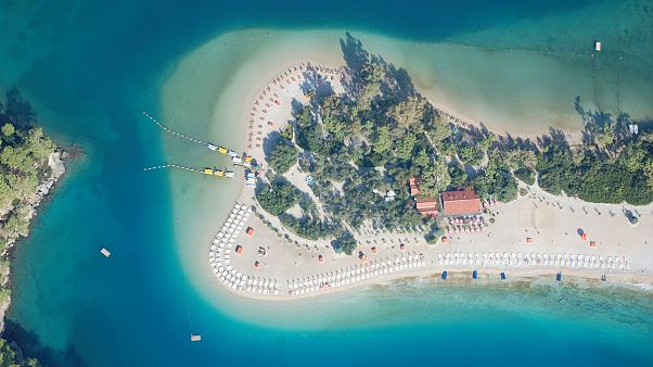Bayram tatili 10 güne çıktı Fethiye Ölüdeniz'de yerli turist patlaması yaşandı Bayram tatili 10 güne çıktı Fethiye Ölüdeniz'de yerli turist patlaması yaşandı