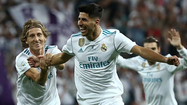 El Real Madrid saborea con cautela la Supercopa de España que ganó frente al Barça El Real Madrid saborea con cautela la Supercopa de España que ganó frente al Barça