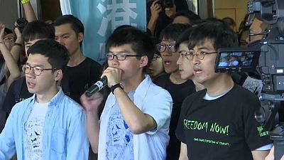 Três opositores de Hong Kong condenados a penas de prisão