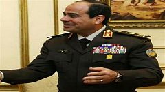 السيسي يبيع أراض لأمير الكويت ويأمر بمعاملته معاملة المصريين