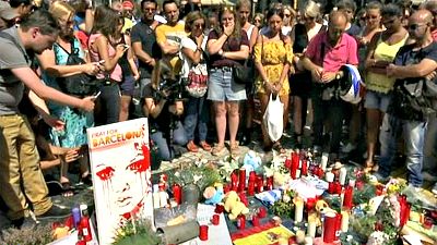 Barcellona: un minuto di silenzio per le vittime dell'attentato