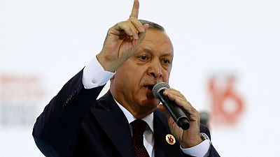 Erdoğan: Merkel'in partisine oy vermeyin