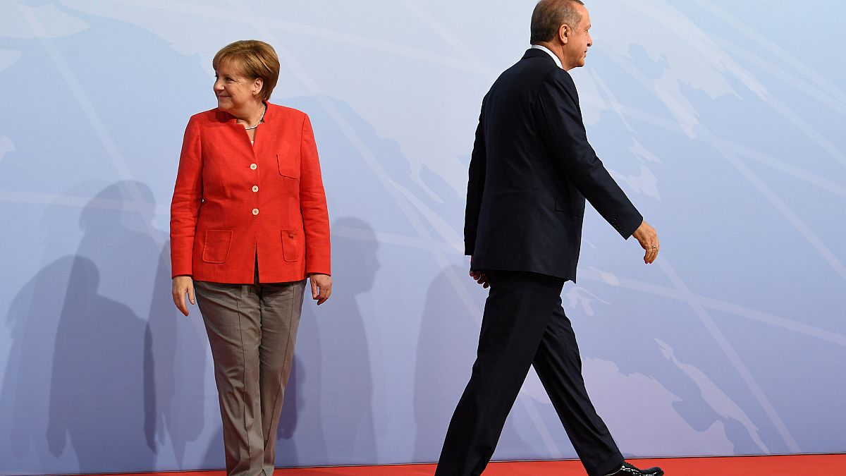 إردوغان يدعو أتراك ألمانيا إلى عدم التصويت للأحزاب المعارضة لتركيا