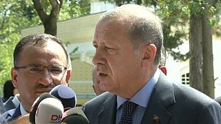 Erdogan pide que no se vote a Merkel