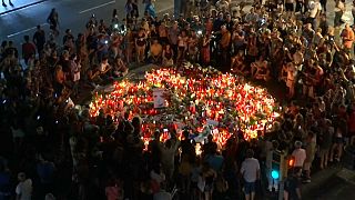 Barcellona: veglia in ricordo delle vittime sulla Rambla