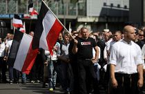Berlino:corteo neo-nazi interviene la polizia