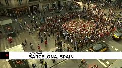 اعتداء برشلونة: سائقو سيارات الأجرة المسلمين يضعون إكليلا من الزهور في مكان الحادث