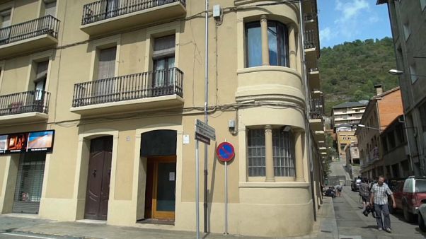 La policía española sigue la pista del imán de Ripoll La policía española sigue la pista del imán de Ripoll
