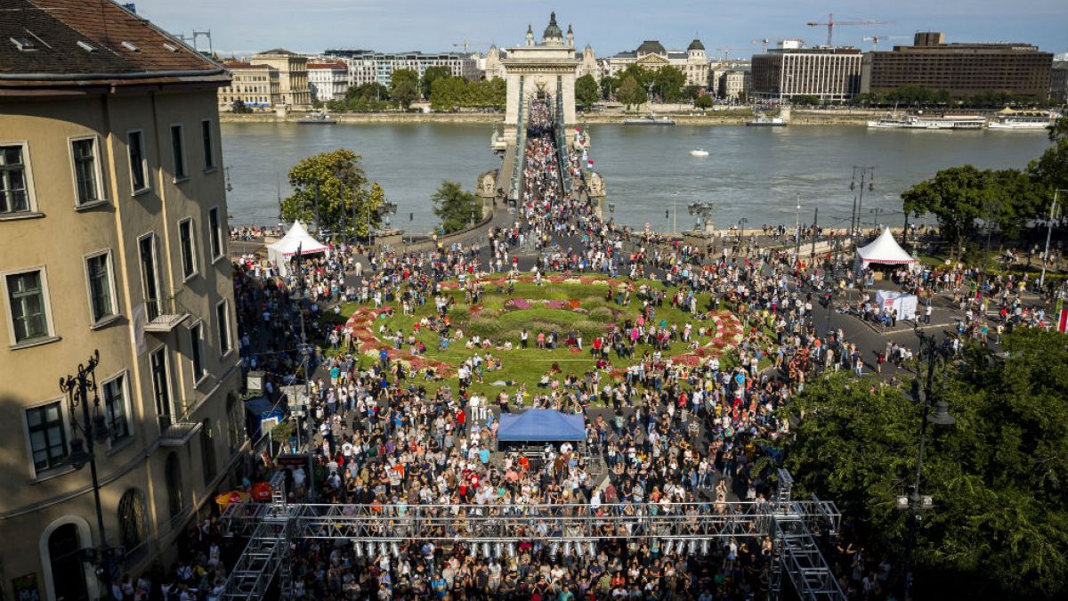 Rengeteg a külföldi a budapesti ünnepi programokon