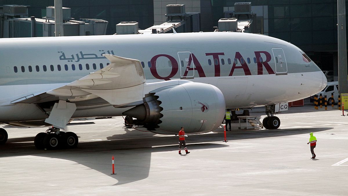 السعودية تقول إن الدوحة رفضت منح تصاريح لطائرتها بالهبوط لنقل الحجاج القطريين