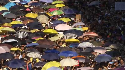 Δεκάδες χιλιάδες διαδηλωτές στους δρόμους του Χονγκ Κονγκ