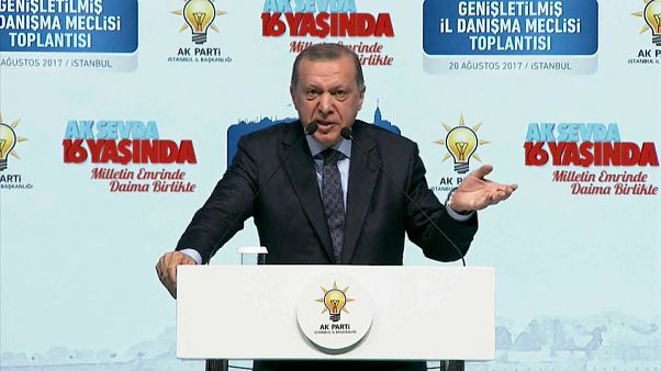 Erdoğan megleckéztetné Merkelt Erdoğan megleckéztetné Merkelt