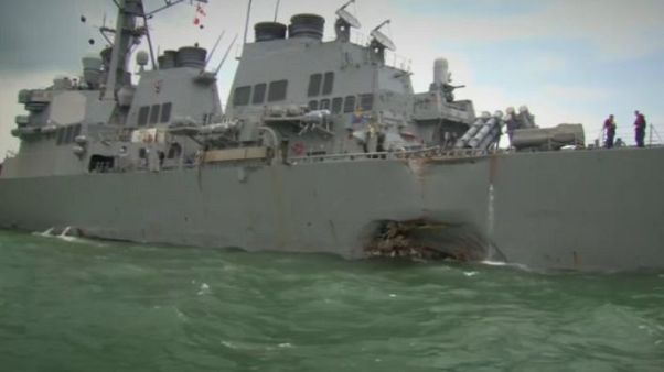 Sin rastro de los 10 marines desaparecidos en un choque de buques Sin rastro de los 10 marines desaparecidos en un choque de buques