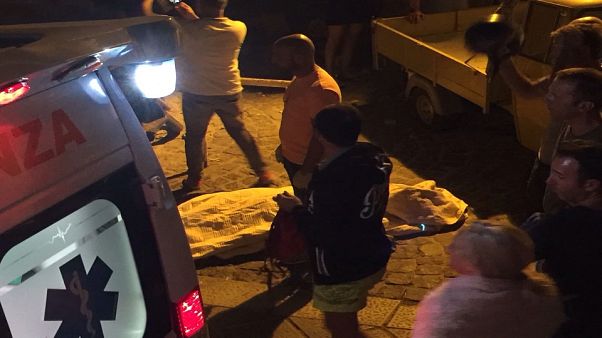 Scossa 3.6 gradi Richter a Ischia: crolli e 2 feriti Scossa 3.6 gradi Richter a Ischia: crolli e 2 feriti
