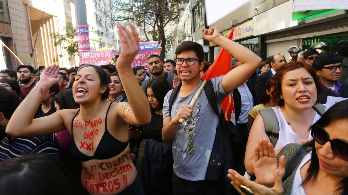 Şili'de kürtaj yanlıları hukuk mücadelesini kazandı