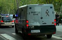 السجن لاثنين من المشتبه بهم في هجمات برشلونة وإفراج بشروط عن المشتبه به الثالث