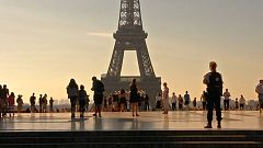 Touristen trauen sich wieder nach Paris