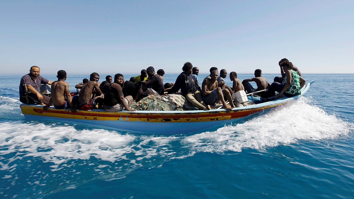 Armed group stopping migrants leaving Libya