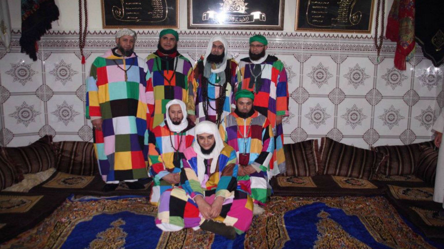 أتباع الطريقة الكركرية يثيرون الجدل في الجزائر